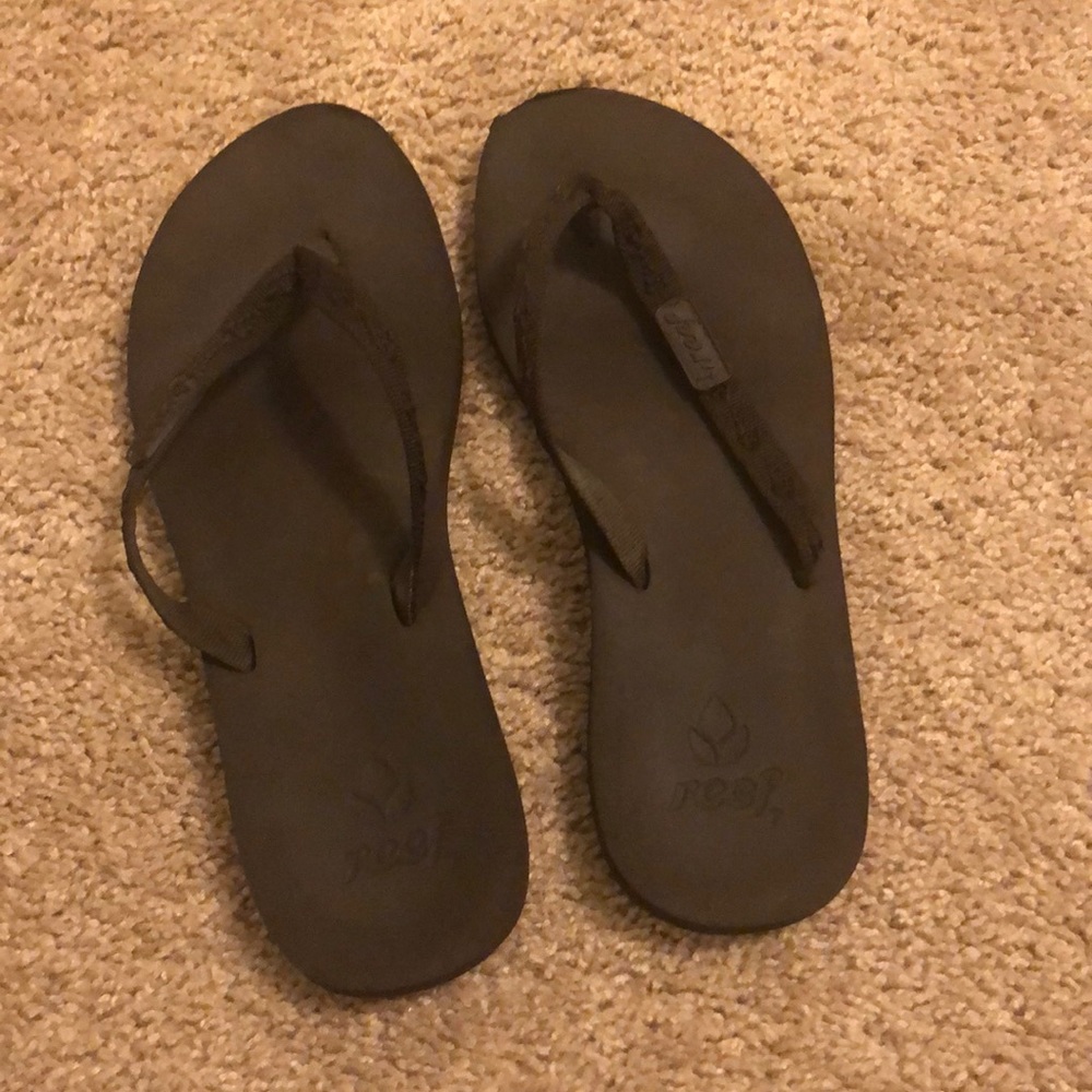 Brown reef flip flops
